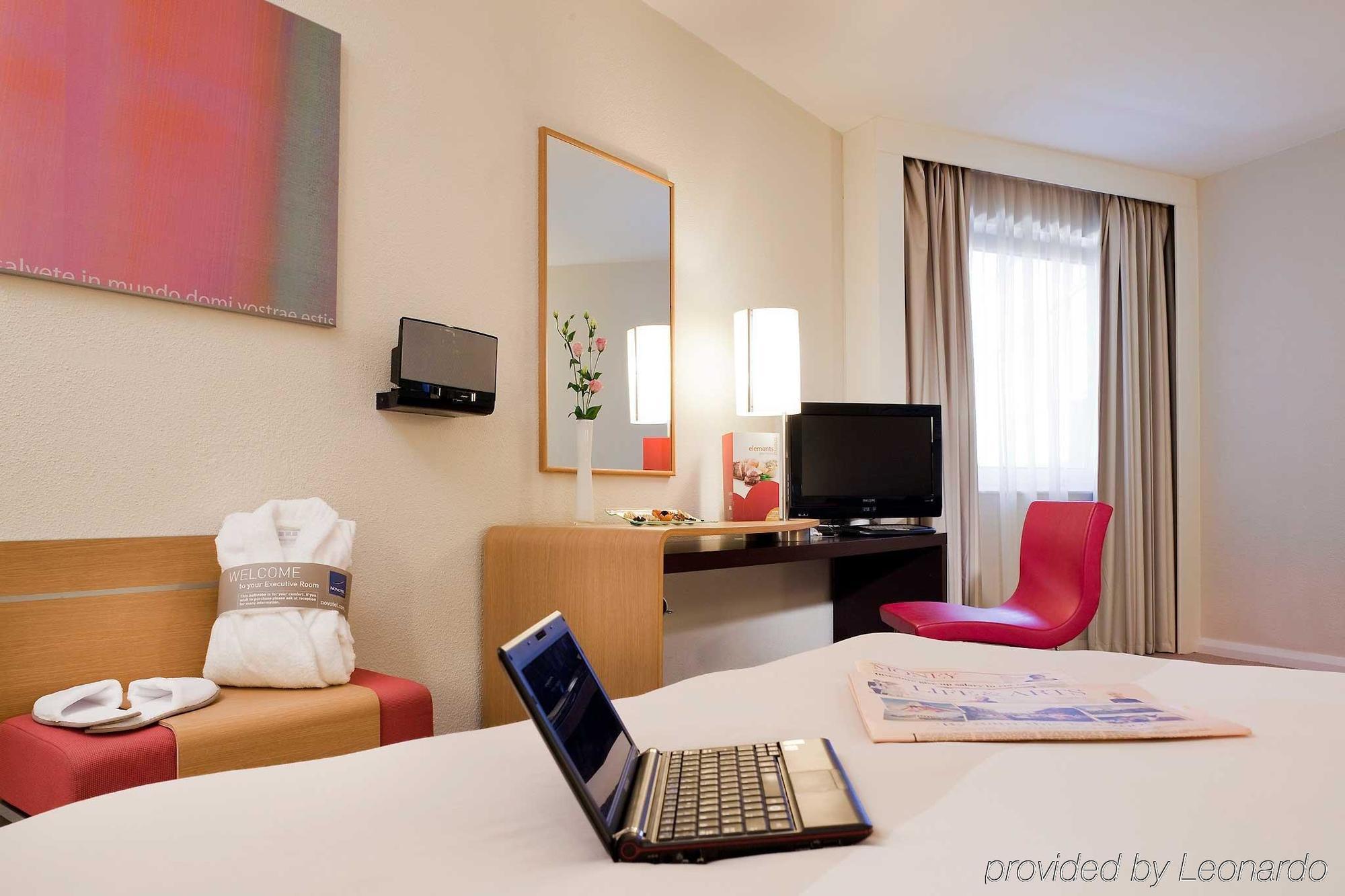 Novotel Centre Отель Шефилд